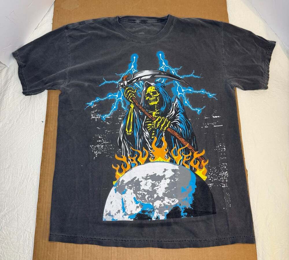 PacSun Skull Flames Graphic Tee Vintage Wash Gray